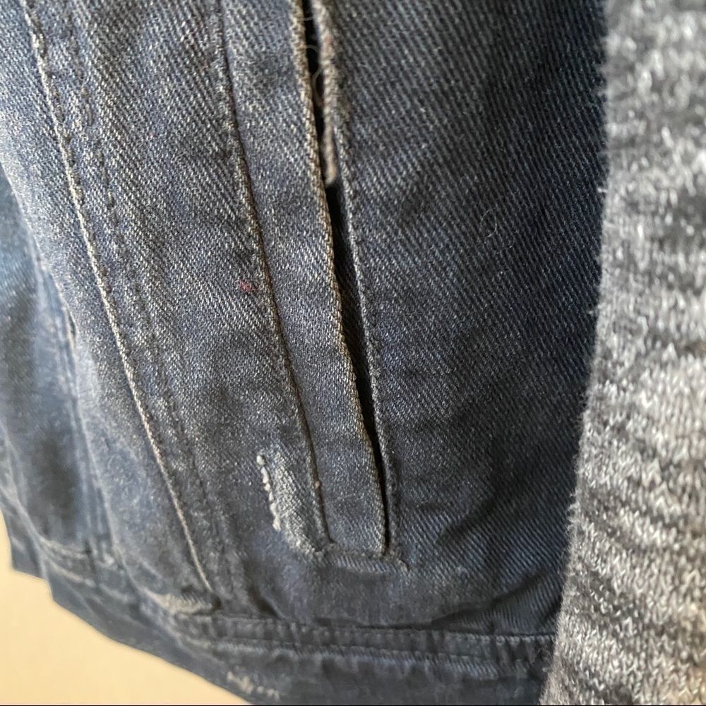 Free People Distressed Denim Jacket Size M - Picture 9 of 15